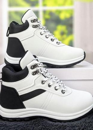 Ботинки женские зимниме белые спортивного типа на шнурках dual 4346