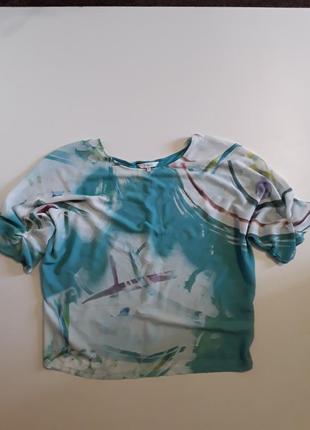 Фирменная футболка блуза