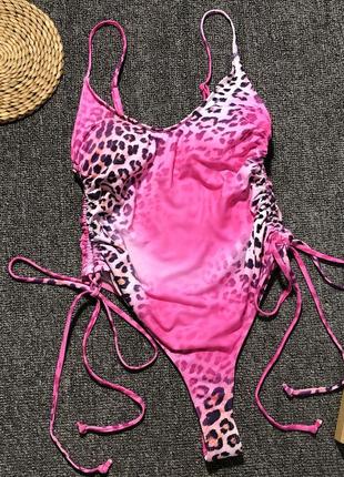 Продам шикарный купальник,леопардовый принт!