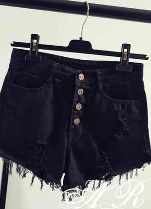 Джинсовые шорты