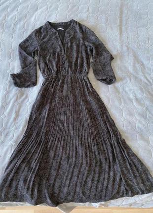 Ефектна нарядна красива сукня міді , плаття mohito2 фото