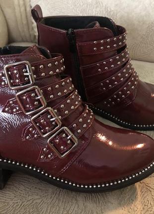 Ботинки весенние