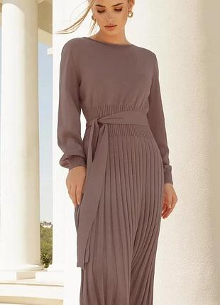 Трикотажна сукня