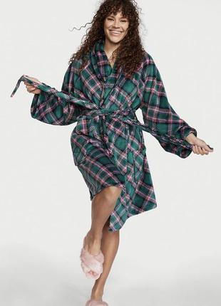 Теплий плюшевий халатик victoria’s secret