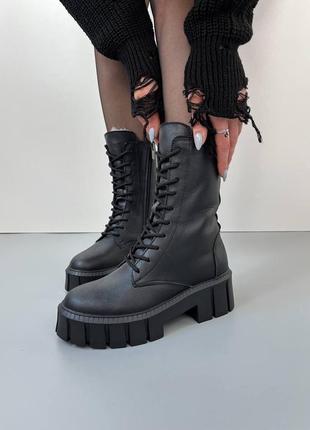 Новейшие берцы 😎
слишком стильные, не оставят тебя равнодушной 🤤