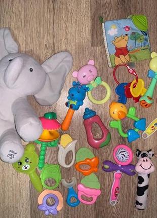 Набір іграшок для дитини ( малюка )