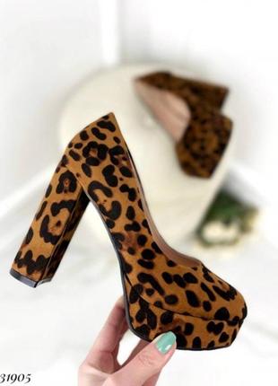 Распродажа 🏷 туфли с закругленным носом на широком каблуке в леопардовый принт2 фото