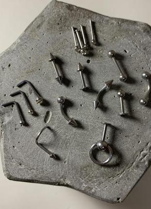 Титановий пірсинг лабрєт гвоздик у вухо лабрет