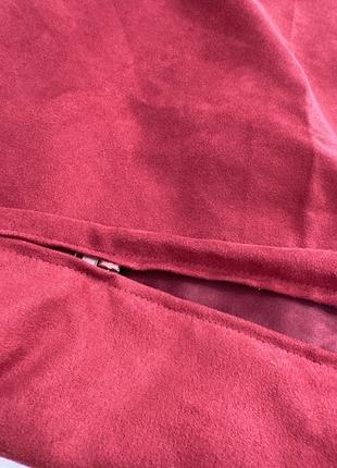 Квадратна червона наволочка на подушку2 фото