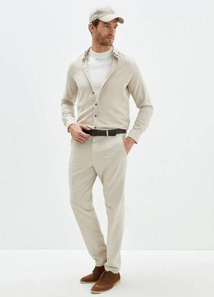 Бежевая мужская рубашка lc waikiki/лс вайкики на пуговицах цвета слоновой кости4 фото