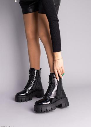 Ботинки зимние женские черные из натуральной кожи наплак, стильные ботинки на толстой подошве5 фото