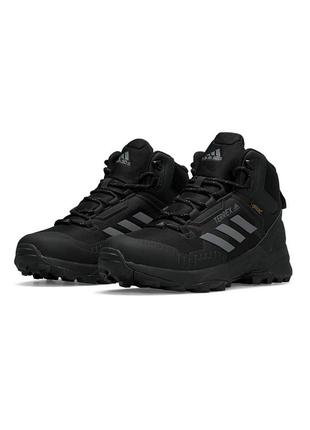 Зимові чоловічі кросівки adidas terrrex swift r gore tex fur all black grey stripes