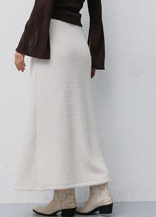 Длинная теплая юбка-трапеция светло-бежевого цвета6 фото