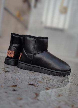 Черные кожаные ( эко кожа) угги  уги ботинки сапоги короткие низкие ugg