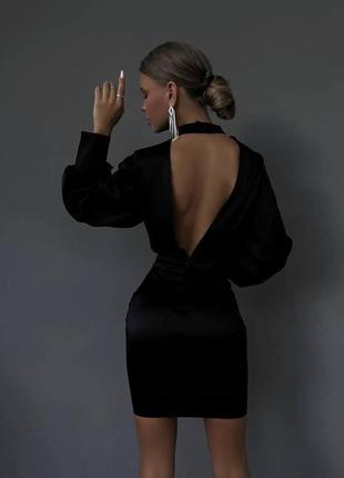 Атласна сукня міні з об'ємними рукавами з відкритою спинкою по фігурі плаття чорна новорічна святкова вечірня елегантна стильна трендова
