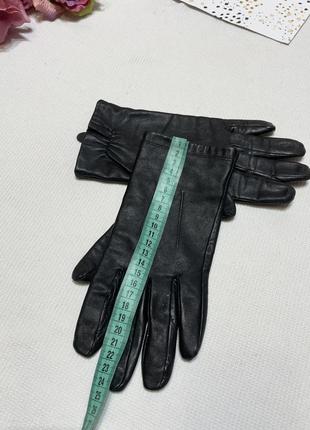 Женские кожаные перчатки от бренда marks&spencer.7 фото