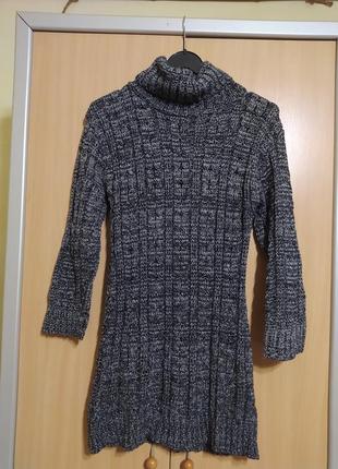 Платье вязаное