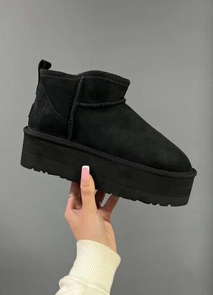 Замшевые угги ультра мини на платформе 5 см/ ugg ultra mini platform. овчина/черные