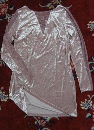Вечірнє плаття з рожевого м'ятого стрейч-велюру з мереживом h9 фото
