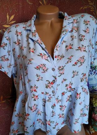 🔥распродаж🔥 летняя голубая короткая блузка с цветочным принтом от stradivarius1 фото