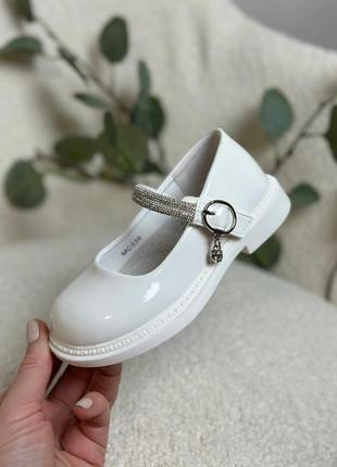 Стильные и удобные туфельки для девочек