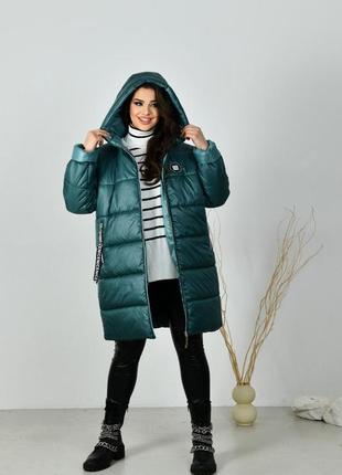 Тепле зимове стьобане пальто на синтепоні з капюшоном5 фото