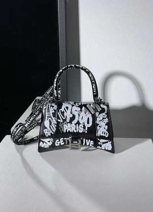 Сумка balenciaga hourglass small handbag graffiti in black4 фото