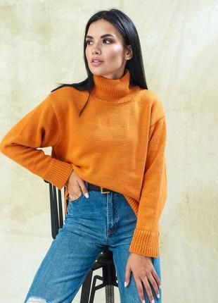 Яскравий лаконічний жіночий светр (в кольорах)9 фото