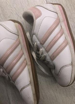 Кросівки для дівчинки adidas