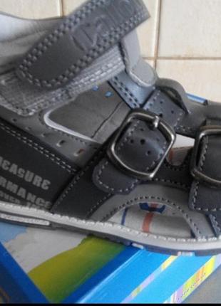 Босоніжки 23-26р