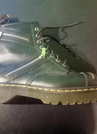 Dr. martens