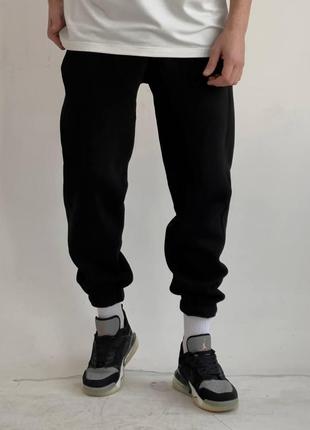Мужские утеплённые спортивные штаны на флисе с липучками чёрные. джоггеры с манжетами на липучках чёрные4 фото