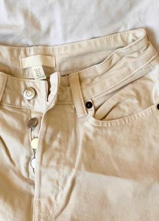 Белые джинсовые брюки hm s4 фото