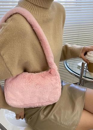 Рожева хутряна сумочка багет1 фото