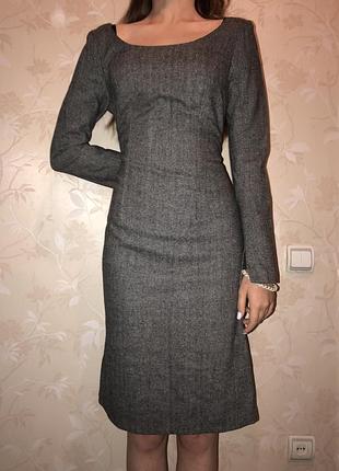 Фирменное новое платье