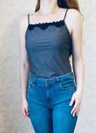 Красивейший топ с кружевом на бретелях