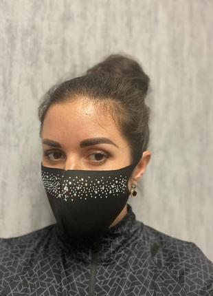 Маска питта со стразами,,