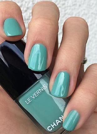 Лак chanel 590 verde pastello