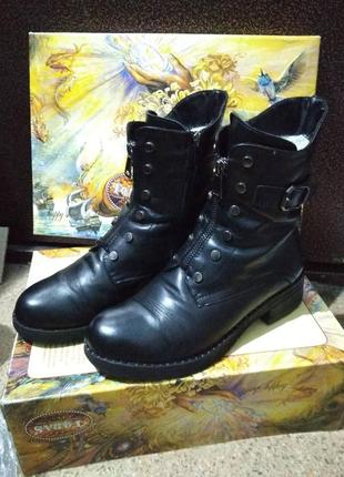 Кожаные женские зимние сапоги ботинки на цигейке размер 37 черные