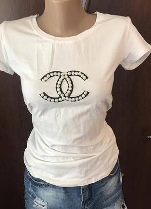 Футболка с жемчугом