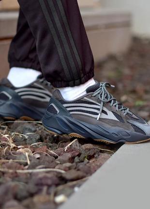 Кросівки adidas yeezy boost 700 v2 geode - eg68607 фото