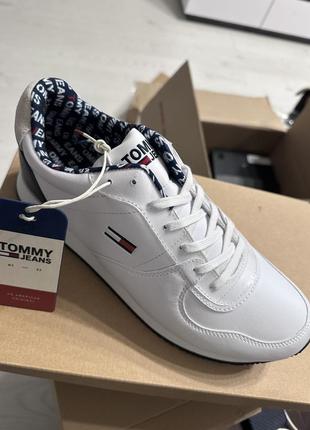 Кросівки білі tommy hilfiger1 фото