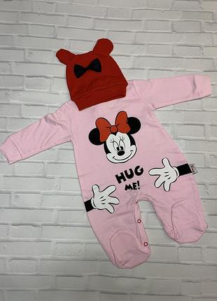 Яскравий чоловічок з шапочкою