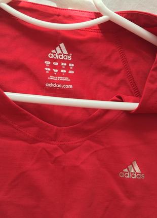 Яскрава стильна футболка adidas s м розмір оригінал4 фото