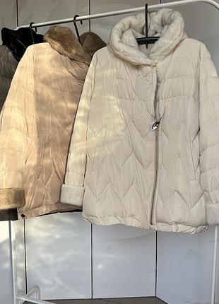Пуховик жіночий