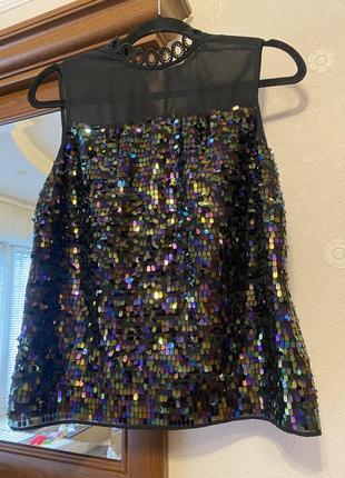 Нарядна яскрава блузка в пайетках petite