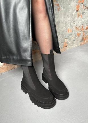 Зимние замшевые челси женские с мехом черные ботинки теплые4 фото