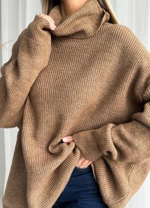 Вязаный женский оверсайз свитер - туника с высоким горлом однотонный5 фото