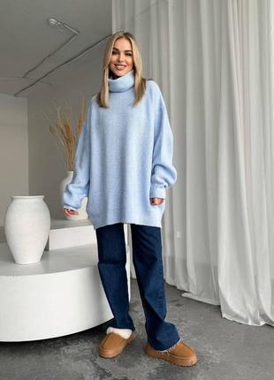 Вязаный женский оверсайз свитер - туника с высоким горлом однотонный6 фото