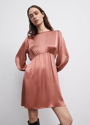 Сатиновое платье мини от zara